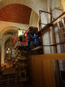 The windchests are lifted up behind the Quire stalls